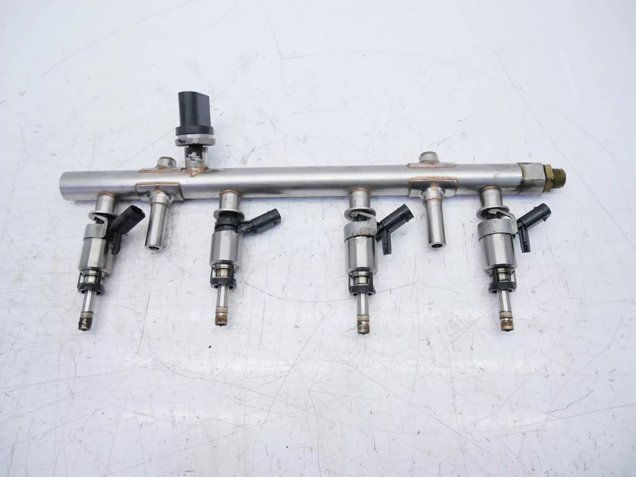 Rampa de inyectores Seat Volkswagen 1,8 TSI GTI Cupra DAJA DAJ d 06K133317G