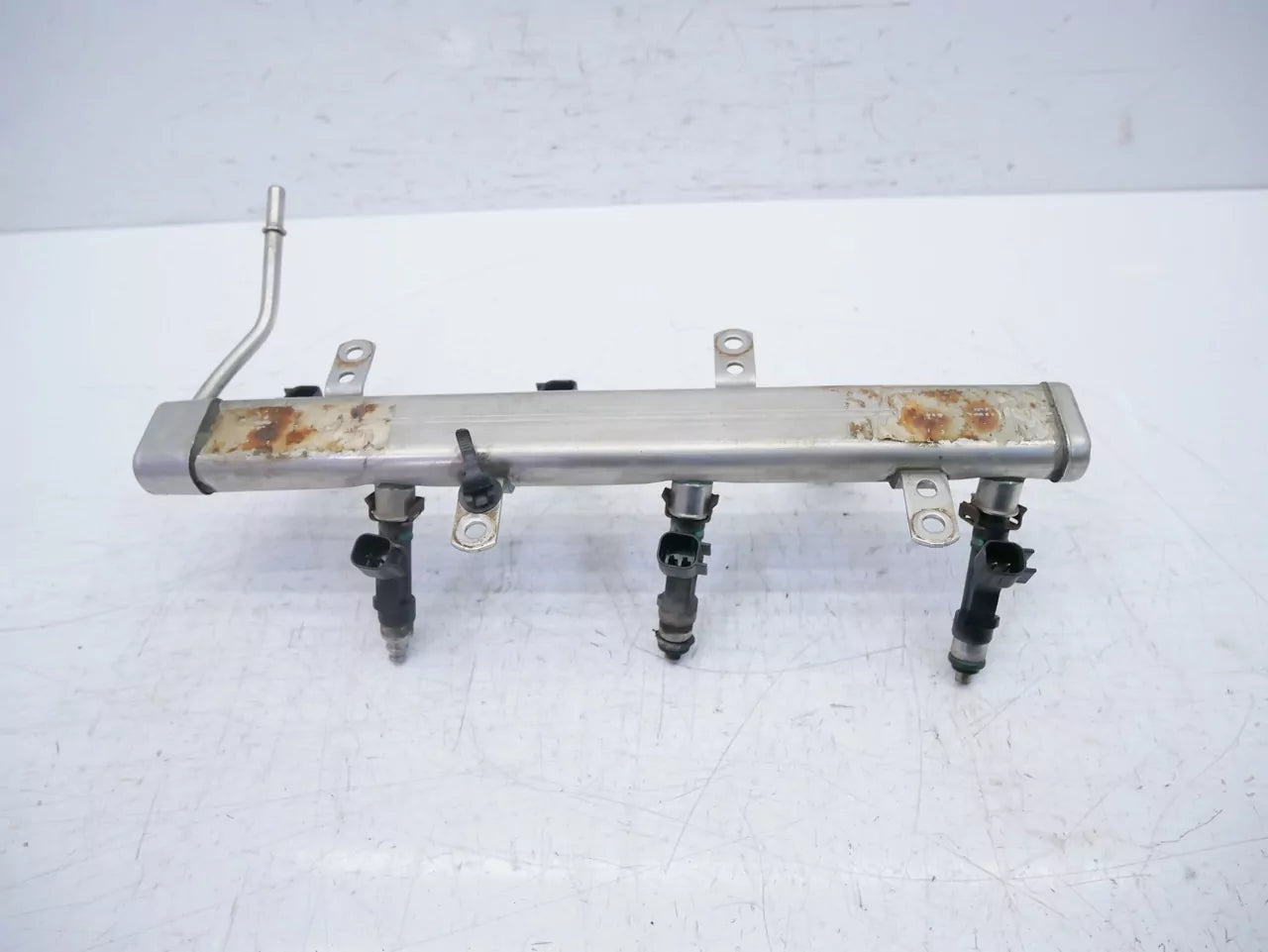 Rampa de inyectores Jeep 3,8 V6 gasolina EGT 04861667AA