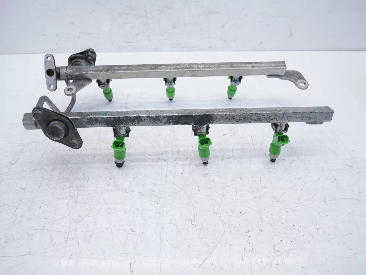 Rampa de inyectores Infiniti Nissan 3,5 V6 VQ35DE 6X03U 6J20K