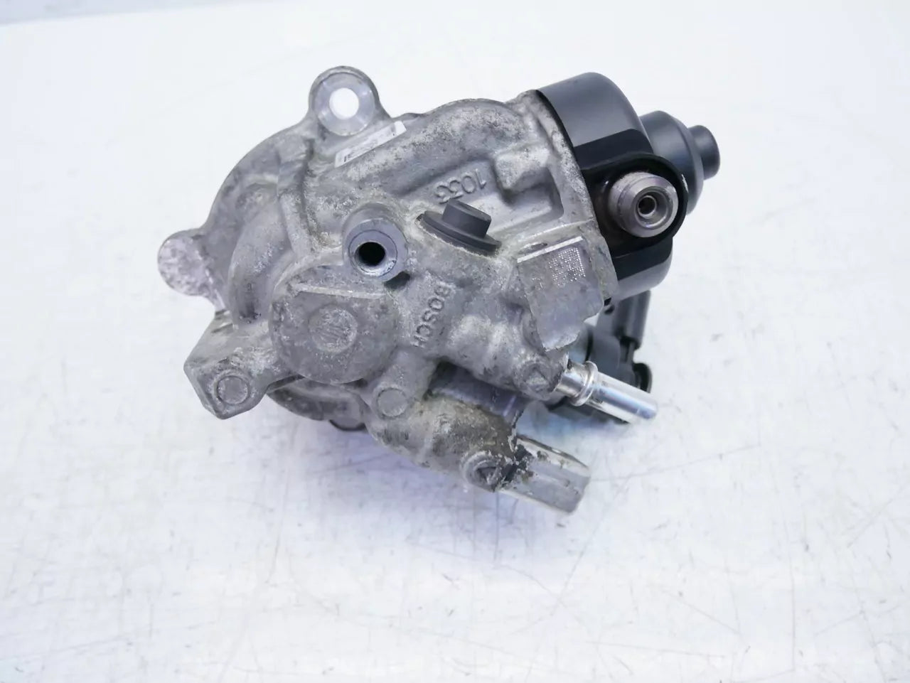 Bomba de alta presión BMW F10 F11 2.0 520d 520 d B47D20A B47 0445010764 8511626