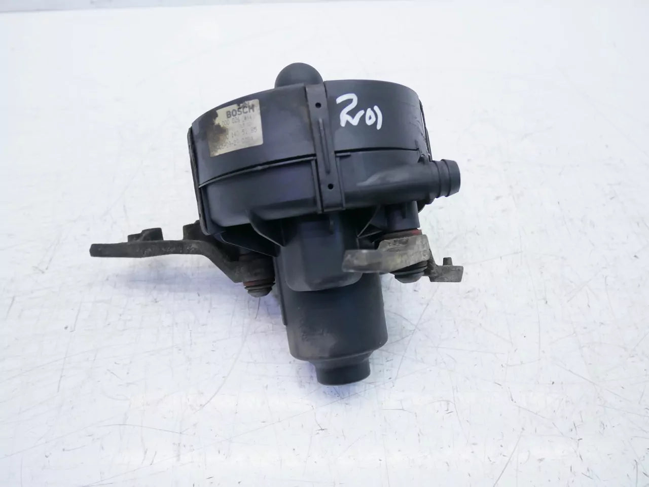 Bomba de aire secundario Mercedes-Benz 3,0 V6 C 280 C280 272.941 M272 0001405185