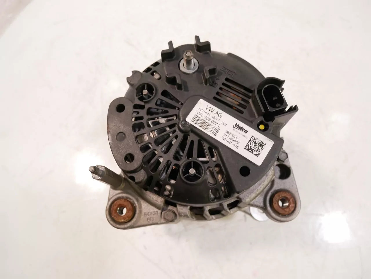 Alternador Audi 2,0 TDI Diesel DFUA DFU 04L903023L