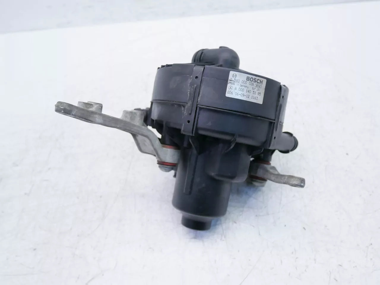 Bomba de aire secundario Mercedes-Benz 2,5 C CLC 230 250 272.920 M272 A0001405185