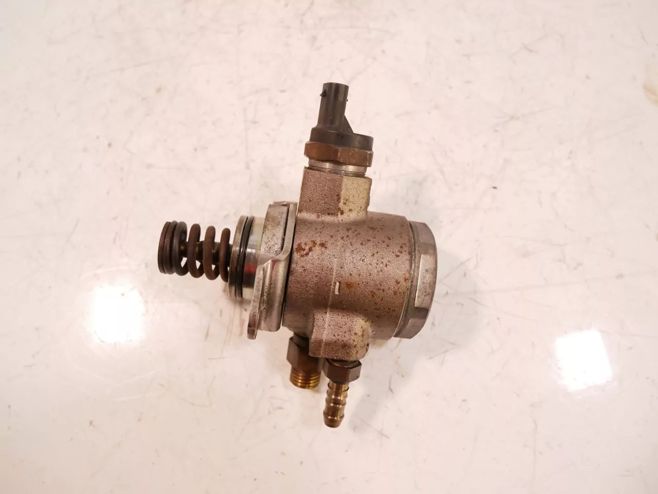 Bomba de combustible Audi Seat Skoda Volkswagen 1,2 TSI CBZB CBZ 03C127026E