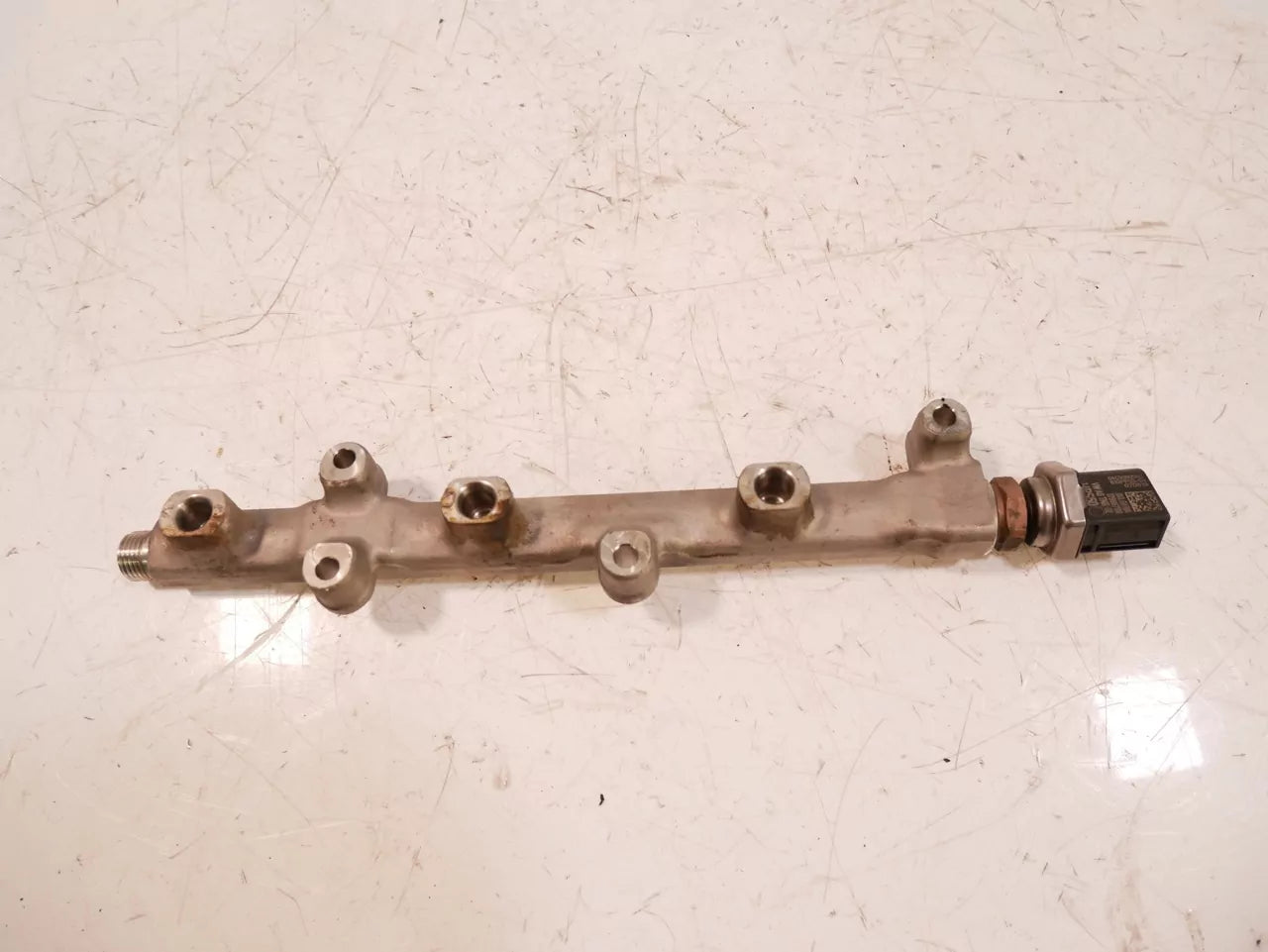 Rampa inyectora Audi Seat Skoda Volkswagen 1,0 TSI DKRF DKR 04C133320G