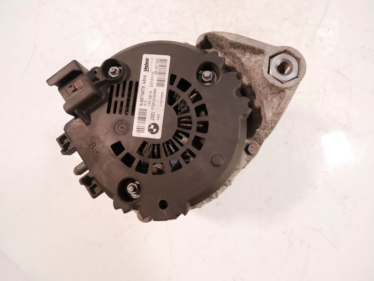 Alternador BMW 3,0 335 d 335d xDrive N57D30B 8570675