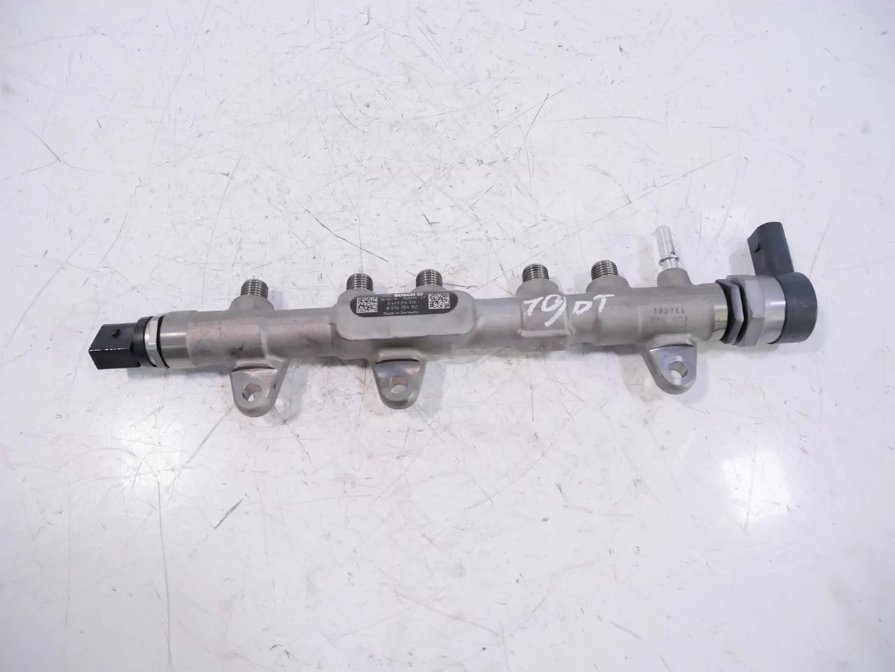 Rampa inyectora BMW 2,0 520 d 520d B47D20A B47 8514154