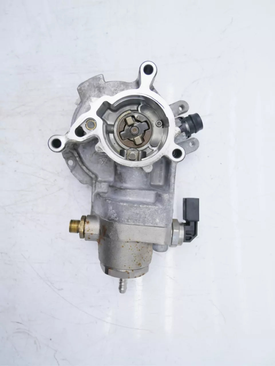 Bomba de combustible Skoda 2,0 TSI DNUA DNU 06L145100C