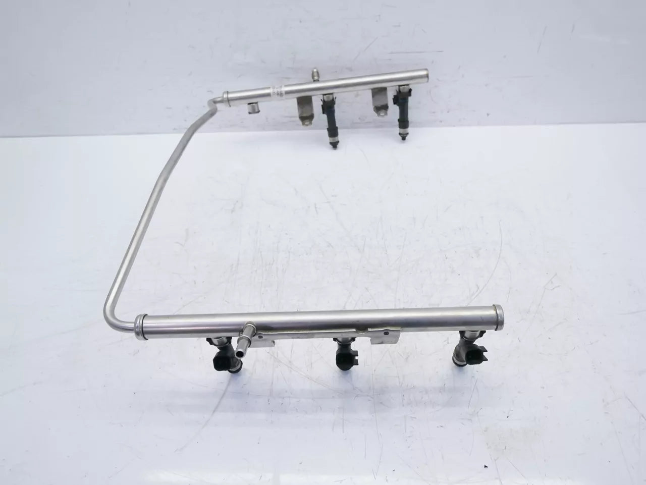 Riel de inyectores Jeep Commander Cherokee 3.7 V6 ECG 53032699AB