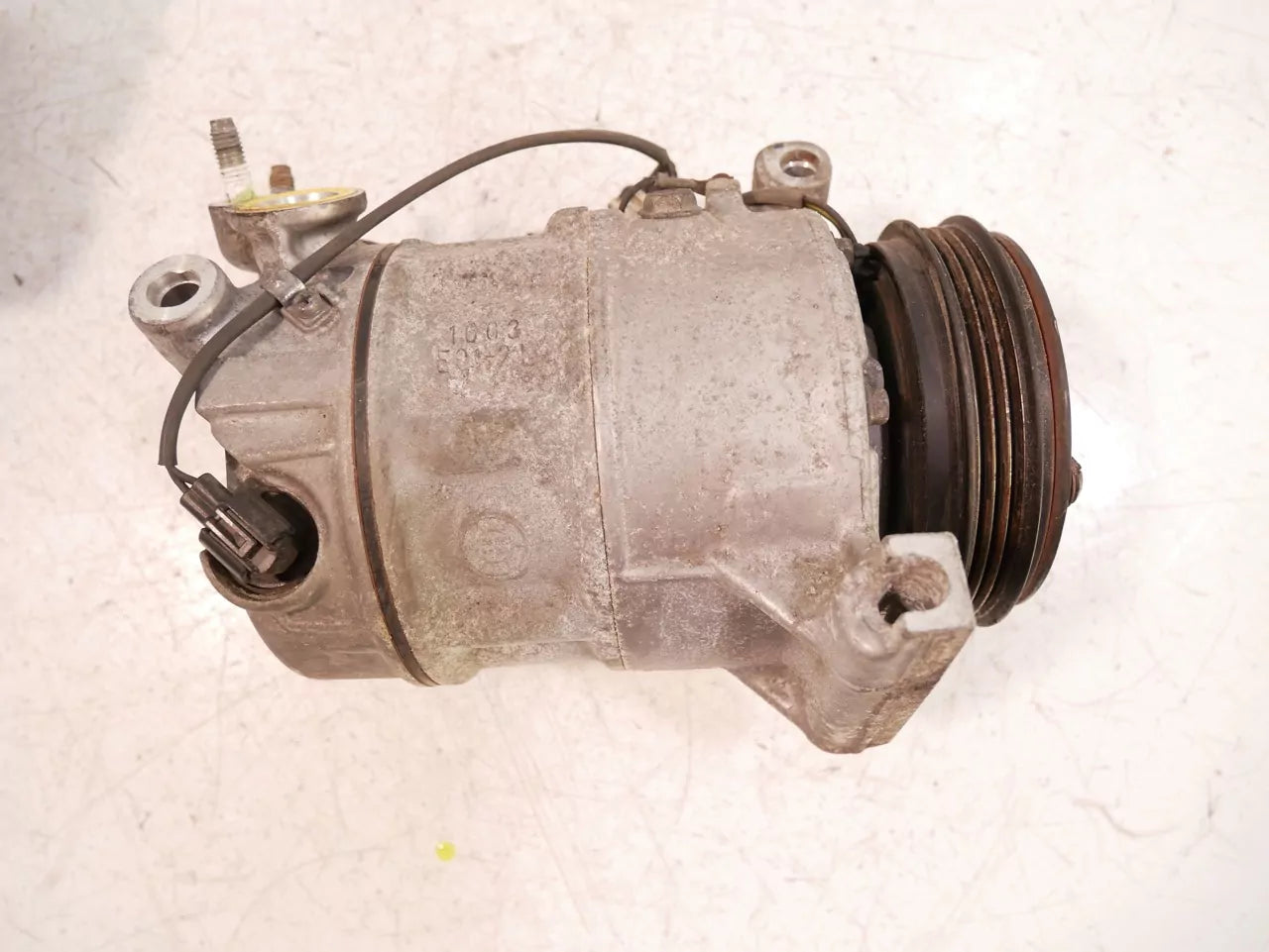 Compresor de aire acondicionado Volvo 2,4 D Diesel D4 AWD D5244T17 P31315453