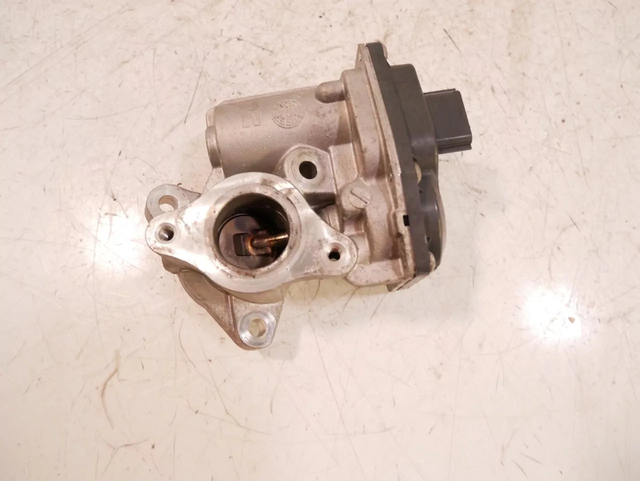 Válvula EGR Mercedes-Benz 1,5 A 180 CDI OM 607.951 K9KA460 147102557R