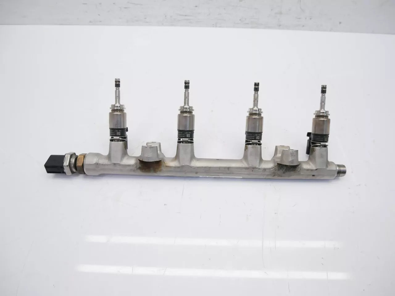 Rampa de inyectores Volkswagen 1,5 TSI DPCA DPC 05E133320 05E906036C