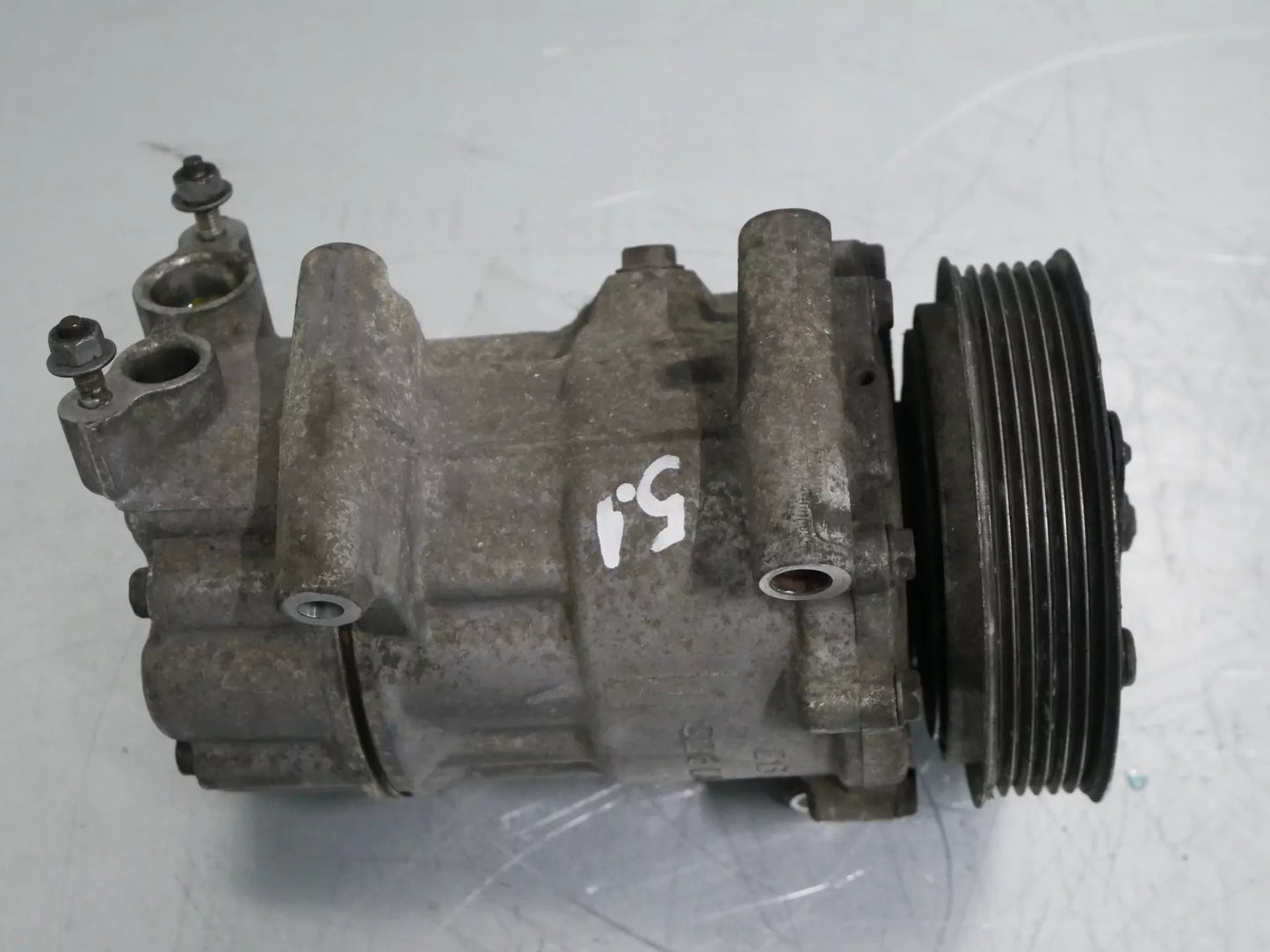Compresor de aire acondicionado – Peugeot Citroen 207 1.6 gasolina EP6 5FW 6453QJ