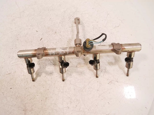 Rampa de inyectores Ferrari 4,3 gasolina F131B48 F131 F131B 247581