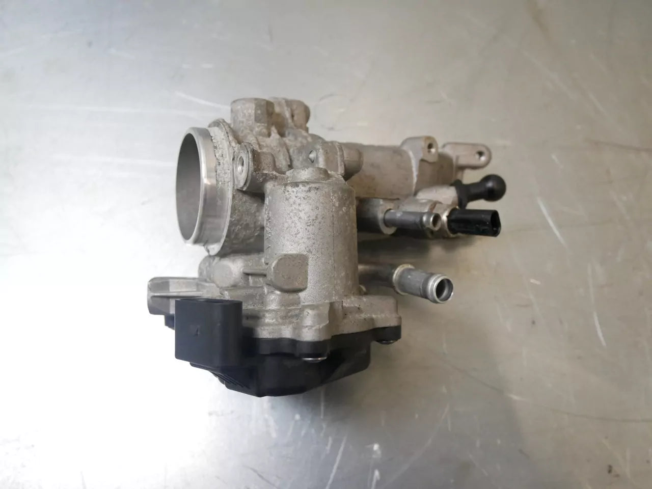 Válvula EGR Volkswagen 2,0 TDI DFGA DFG 04L128637A 04L128059AA