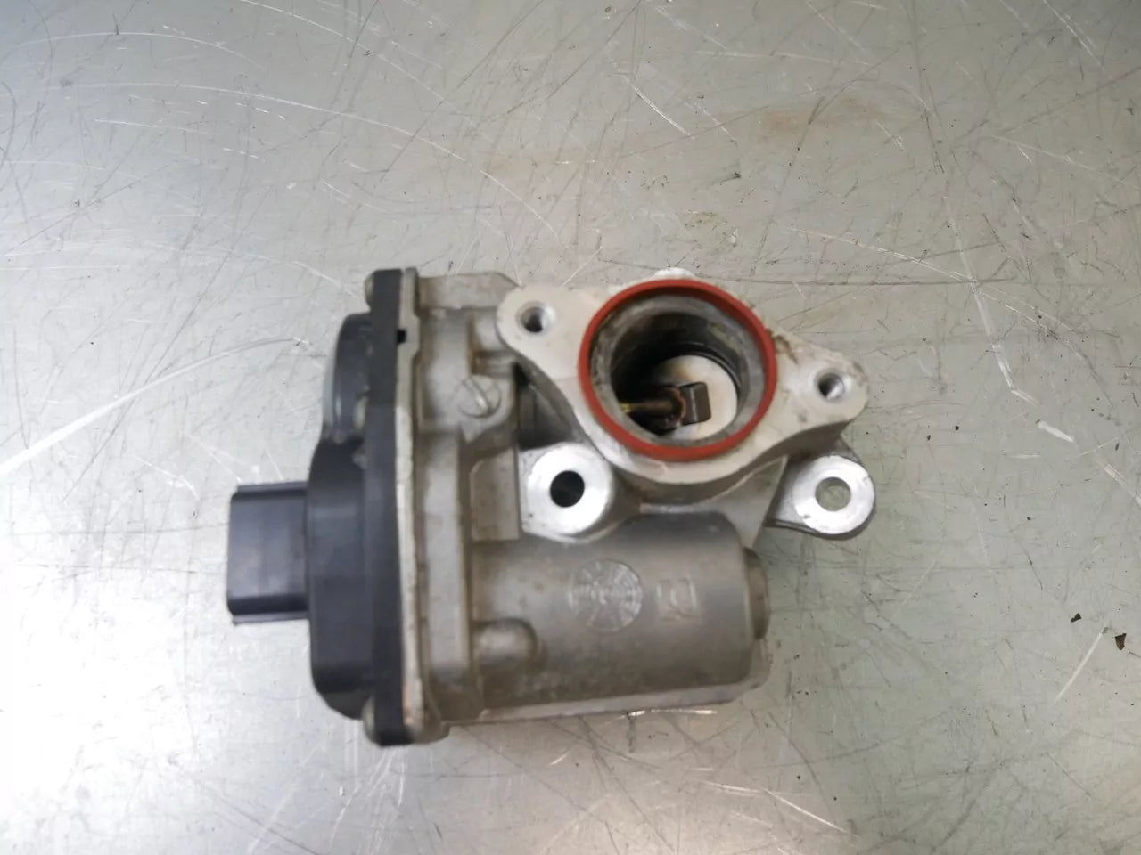 Válvula EGR Mercedes-Benz Clase A A180 1.5 CDI OM 607.951 K9K451 H8201143495