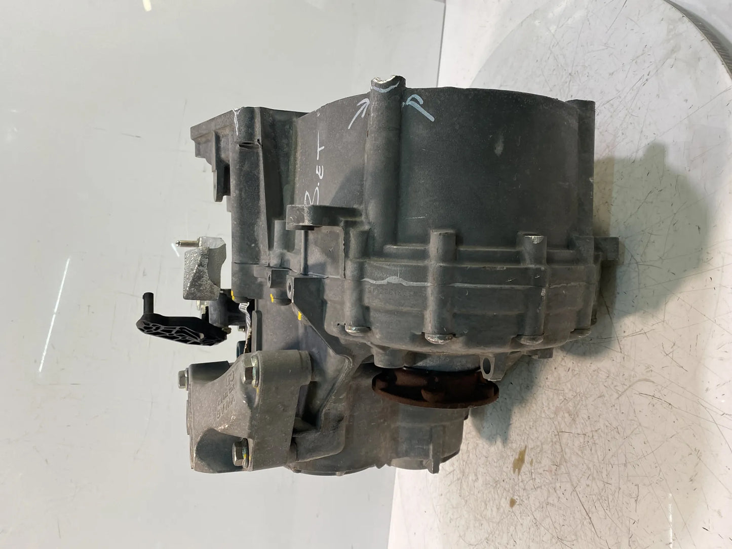 Transmisión Caja de cambios manual Volkswagen Tiguan 2.0 TDI DFGA DFG 6 velocidades 0BB300043R THN