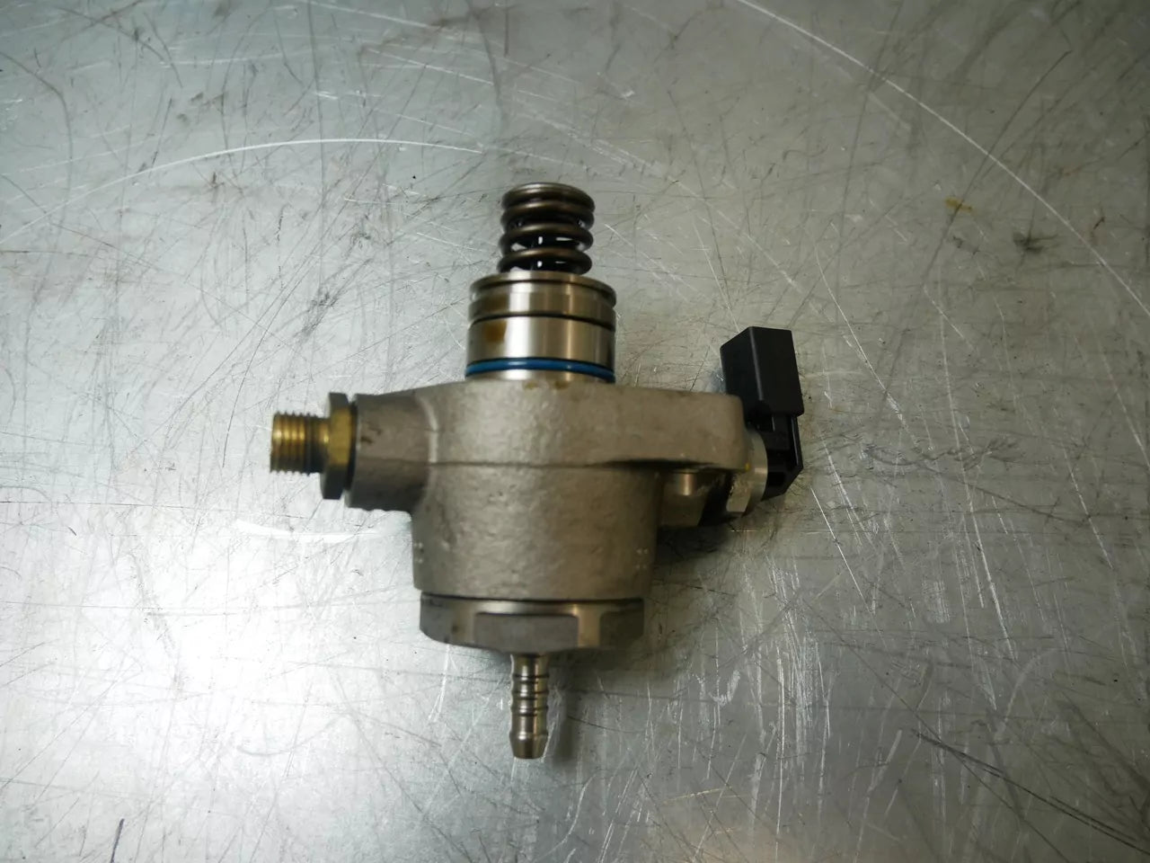 Bomba de combustible Audi Q3 8U 2.0 TFSI CULB CUL 06L127025N