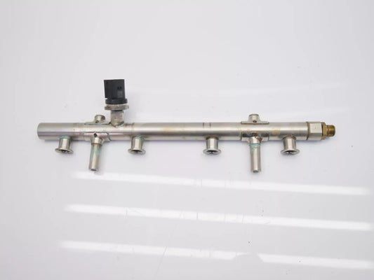 Rampa de inyectores Volkswagen Audi Skoda 2,0 DKT DKTA 06K133317AB