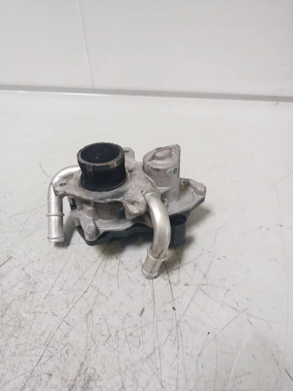 Válvula EGR Audi Seat Skoda Volkswagen Golf 1.6 TDI DBKA DBK 04L131501S