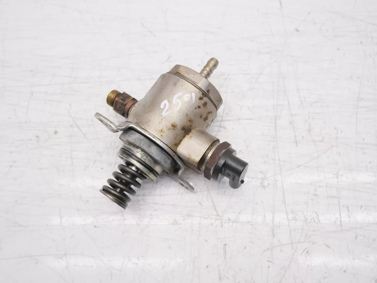 Bomba de combustible Audi 2,0 TFSI CDN CDNB CDNC CDND 06J127025D