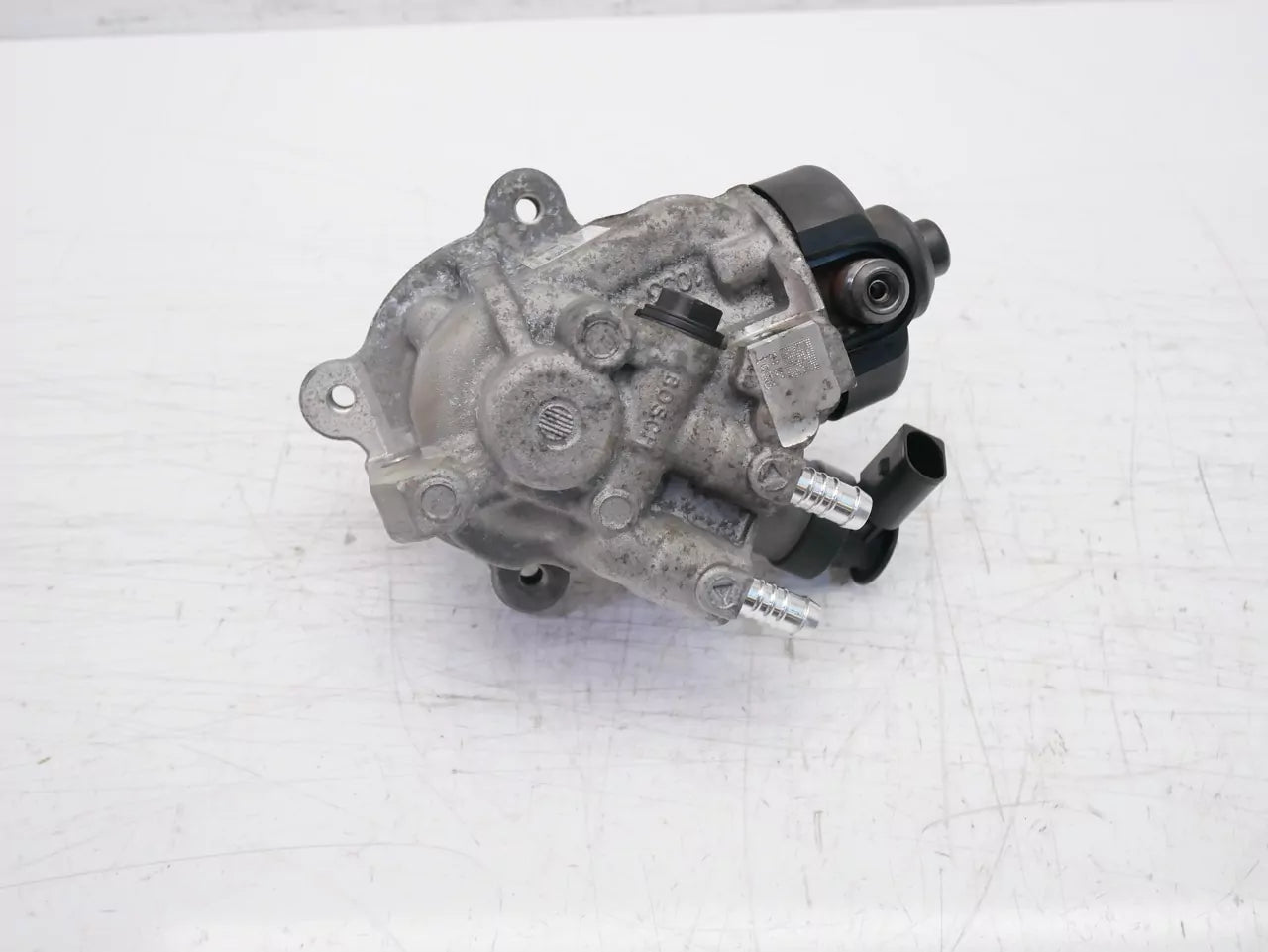 Bomba de alta presión Audi Seat Volkswagen Golf 2.0 TDI CRLB CRL 0445010538 04L130755E