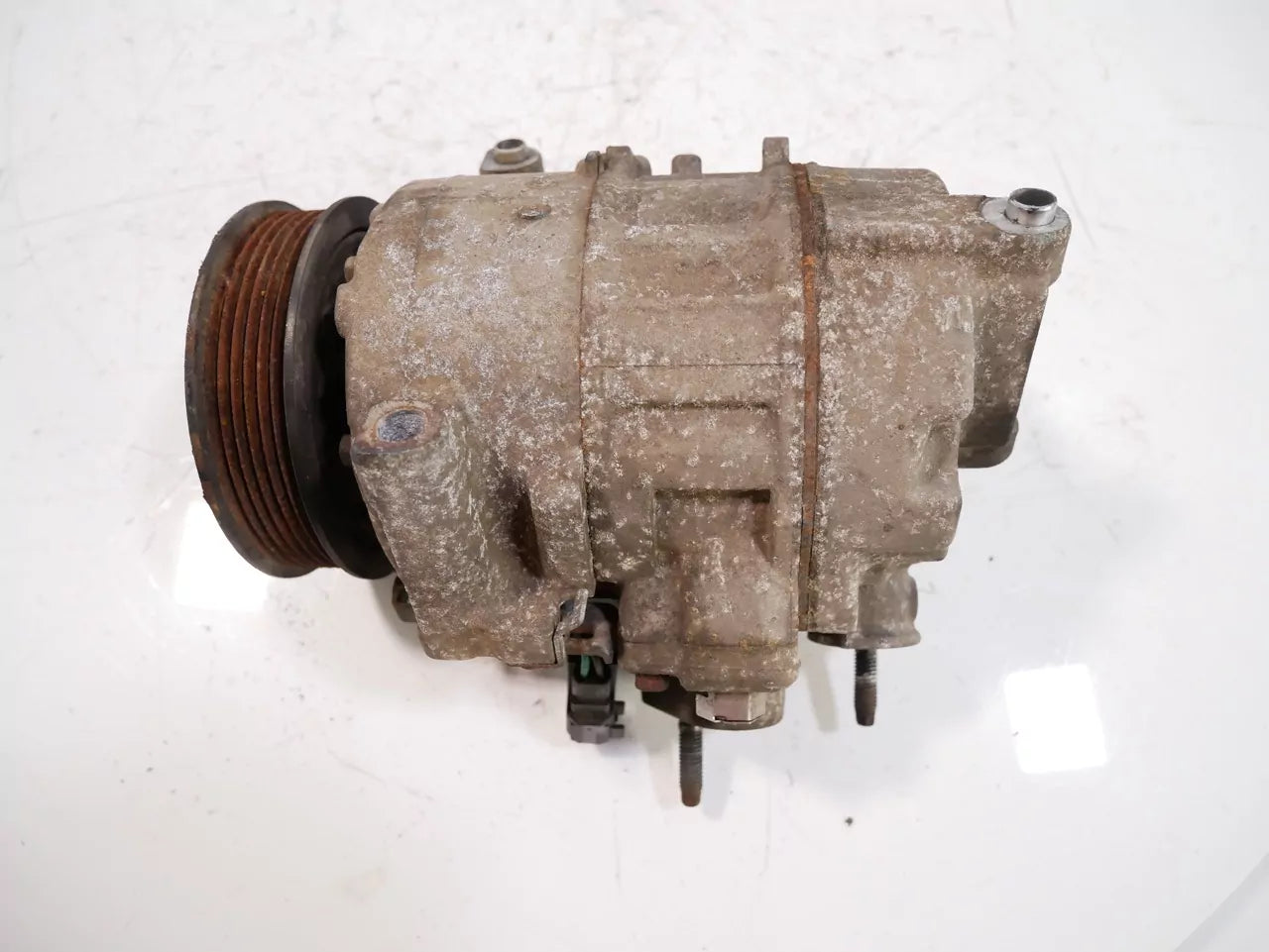 Compresor de aire acondicionado Ford 2,0 EcoBlue YLF6 T20DD0J GK21-19D629-BE