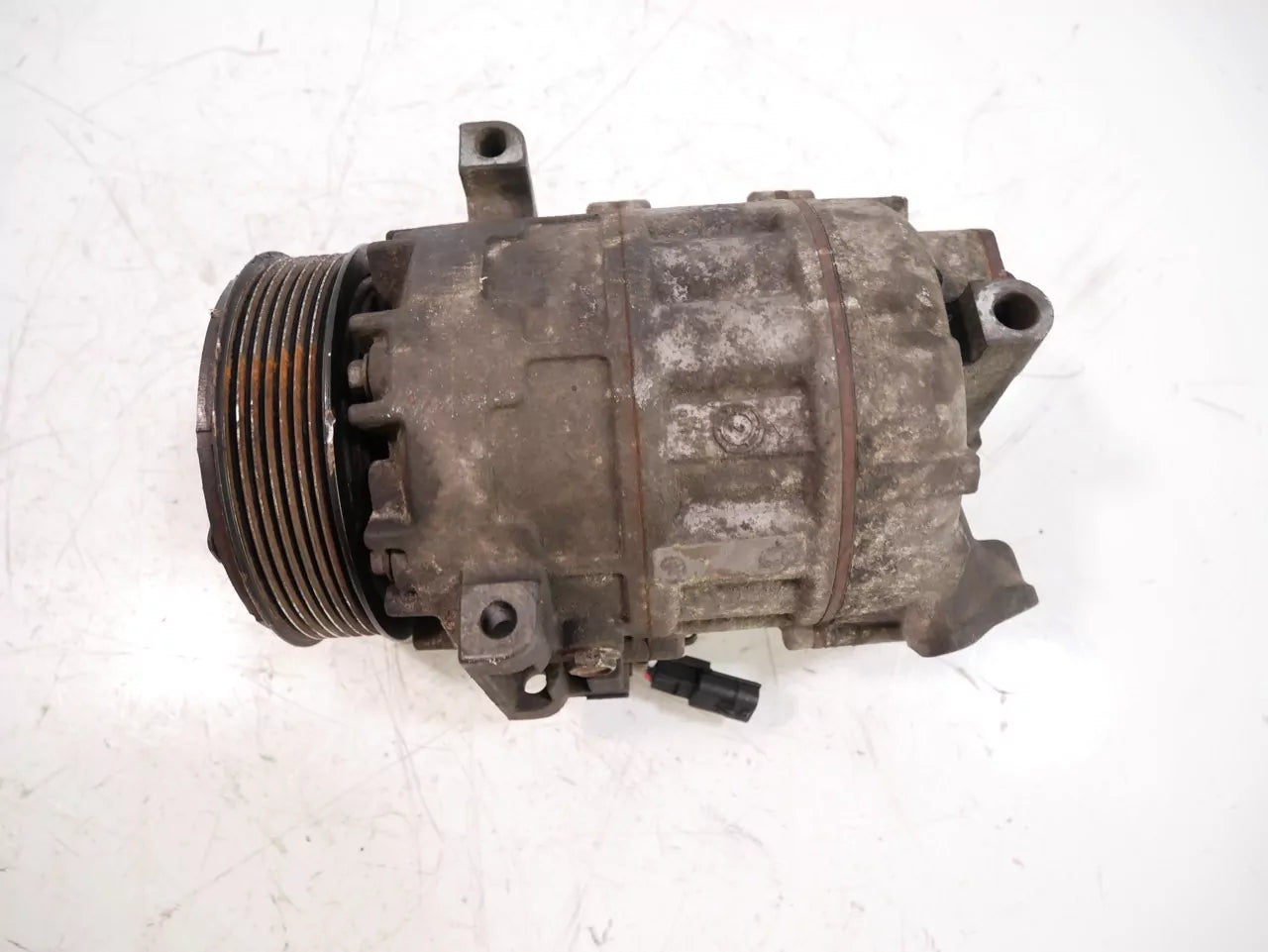 Compresor de aire acondicionado Nissan Opel Renault 2,0 CDTI dCi M9R630 M9R LHM 8200454172