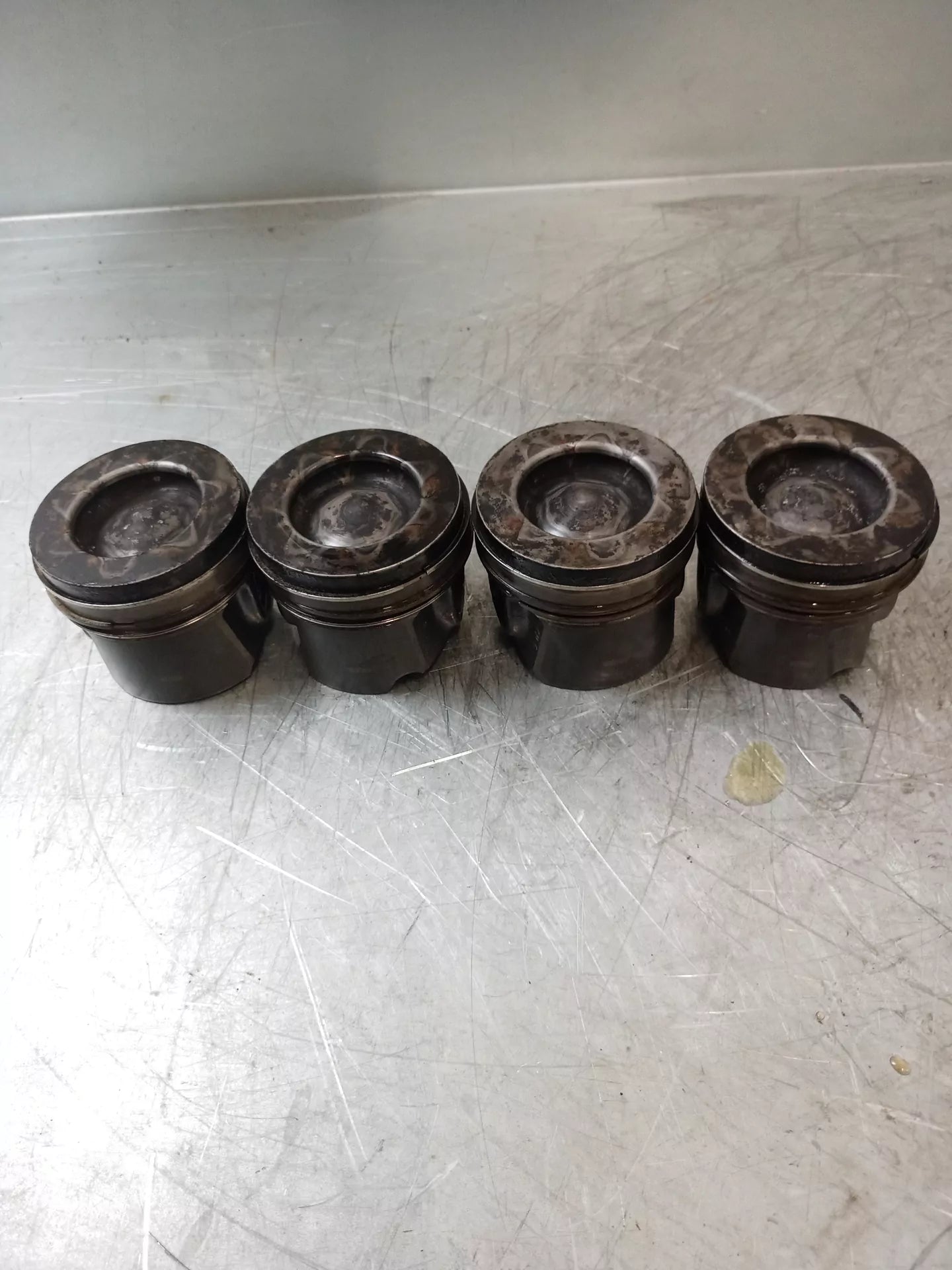 4 x pistones Citroen Peugeot C4 C5 308 508 2.0 Azul HDI AHX DW10FD