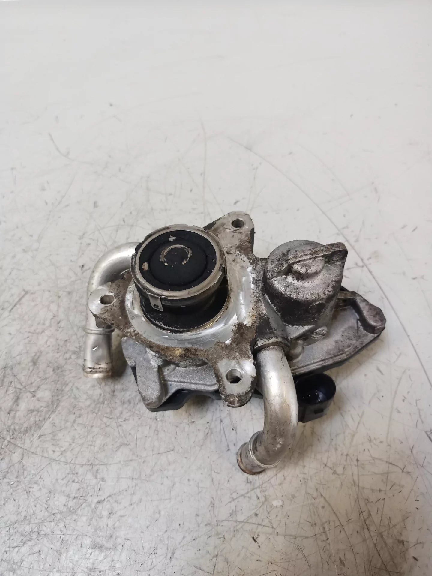 Válvula EGR Seat Skoda Volkswagen Octavia Leon Golf 7 2,0 TDI CKFC CKF 04L131501S