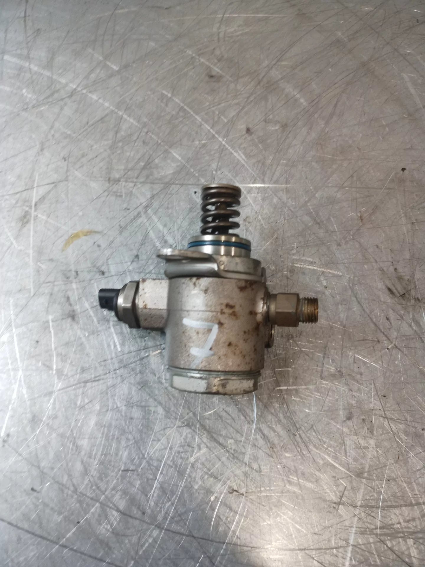 Bomba de combustible Audi Volkswagen A1 Golf Passat 1.4 TFSI TSI CAXA CAX 03C127026M