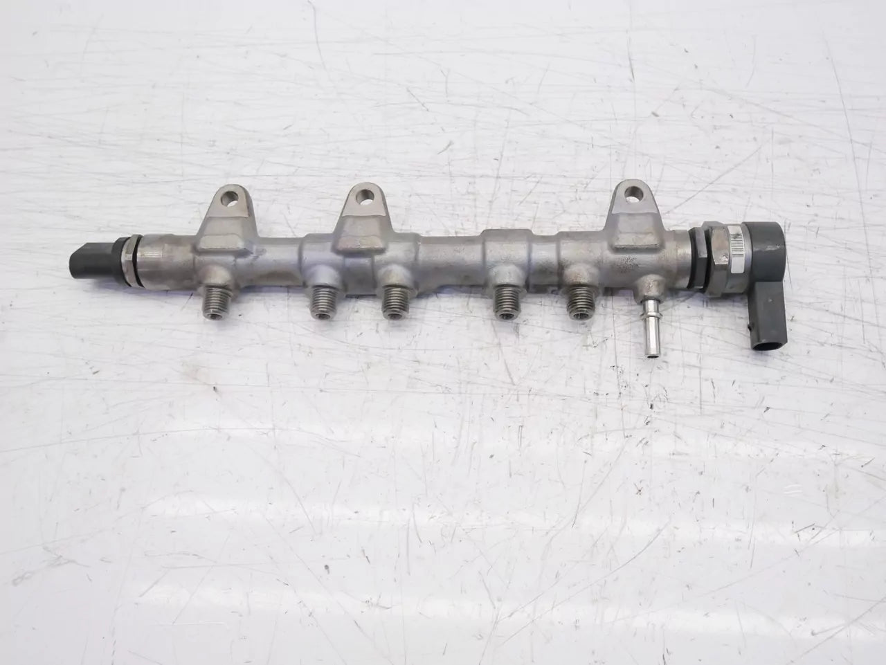 Rampa inyectora BMW 2,0 320d B47O B47D20A 8514154 0445214315