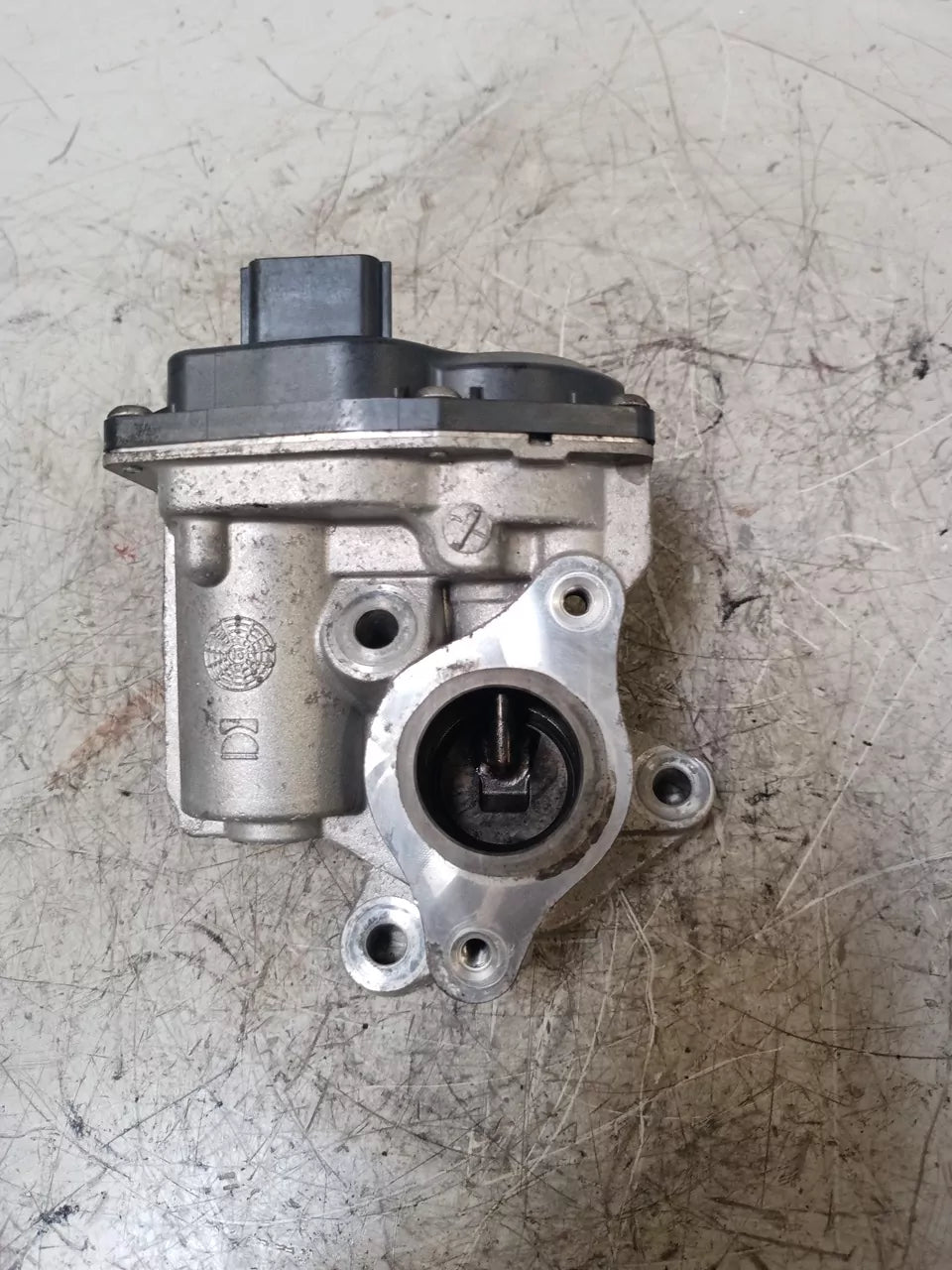 Válvula EGR Mercedes-Benz 1,5 A 180 CDI K9K460 OM607.951 147102557R