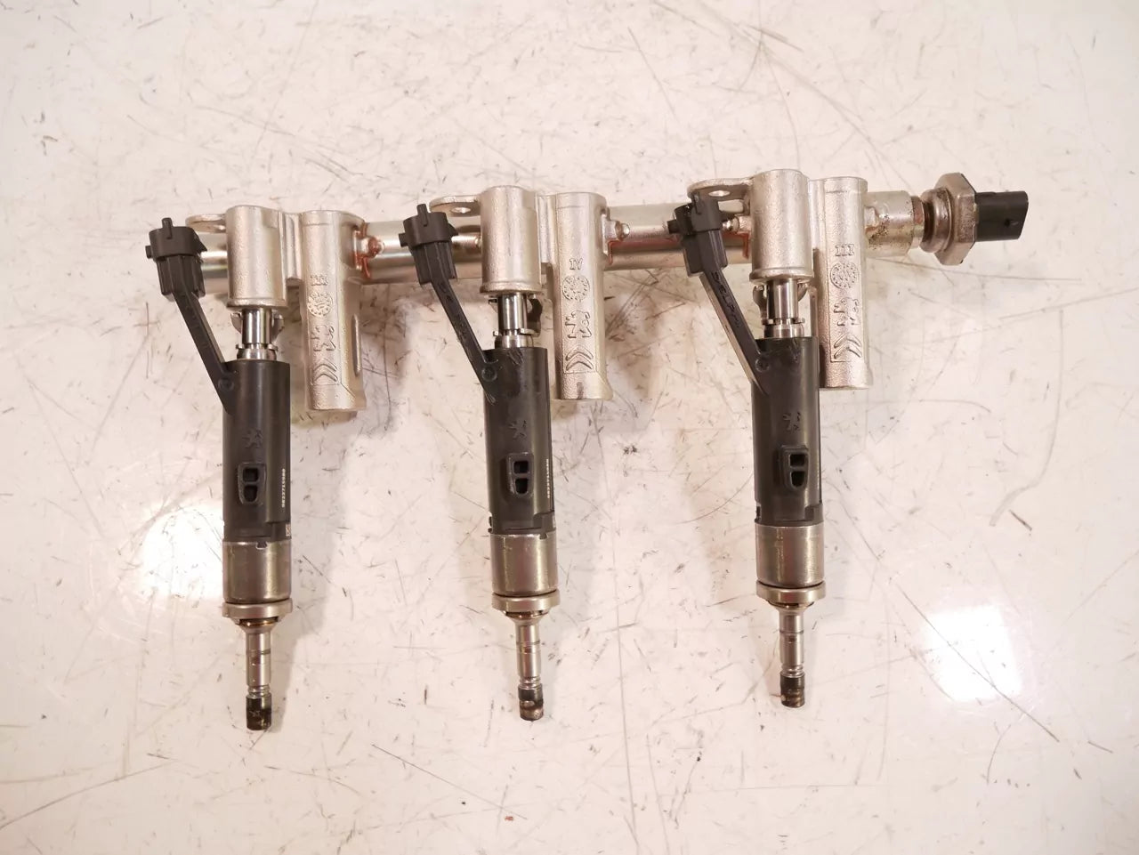 Rampa de inyectores Opel 1,2 D12XHT 0S3 HN05 EB2ADTS 9811353880