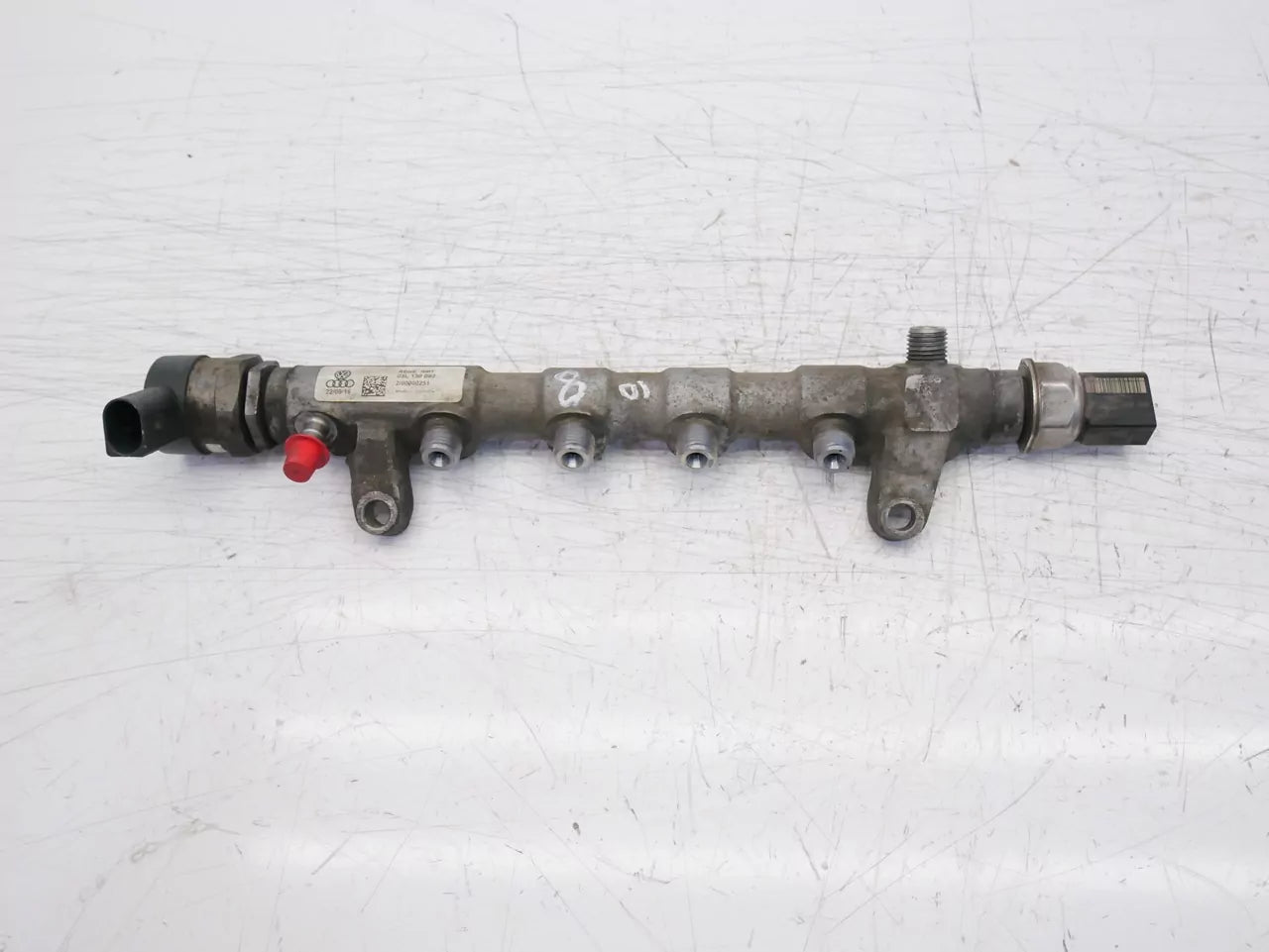 Rampa inyectora Volkswagen 2,0 TDI CSNA CSN 03L130093