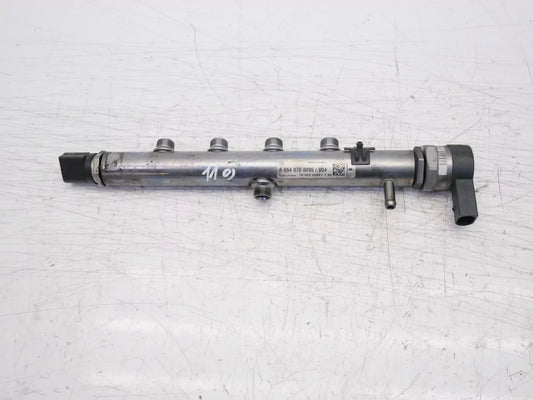 Rampa inyectora Mercedes-Benz 2,2 E 220 d OM654.920 654.920 A6540700095