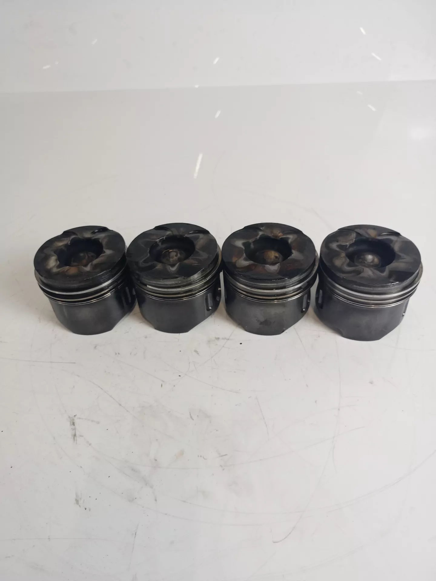 4 x pistones Mercedes-Benz Sprinter 2.2 CDI OM611.981 611.981 A6110300317
