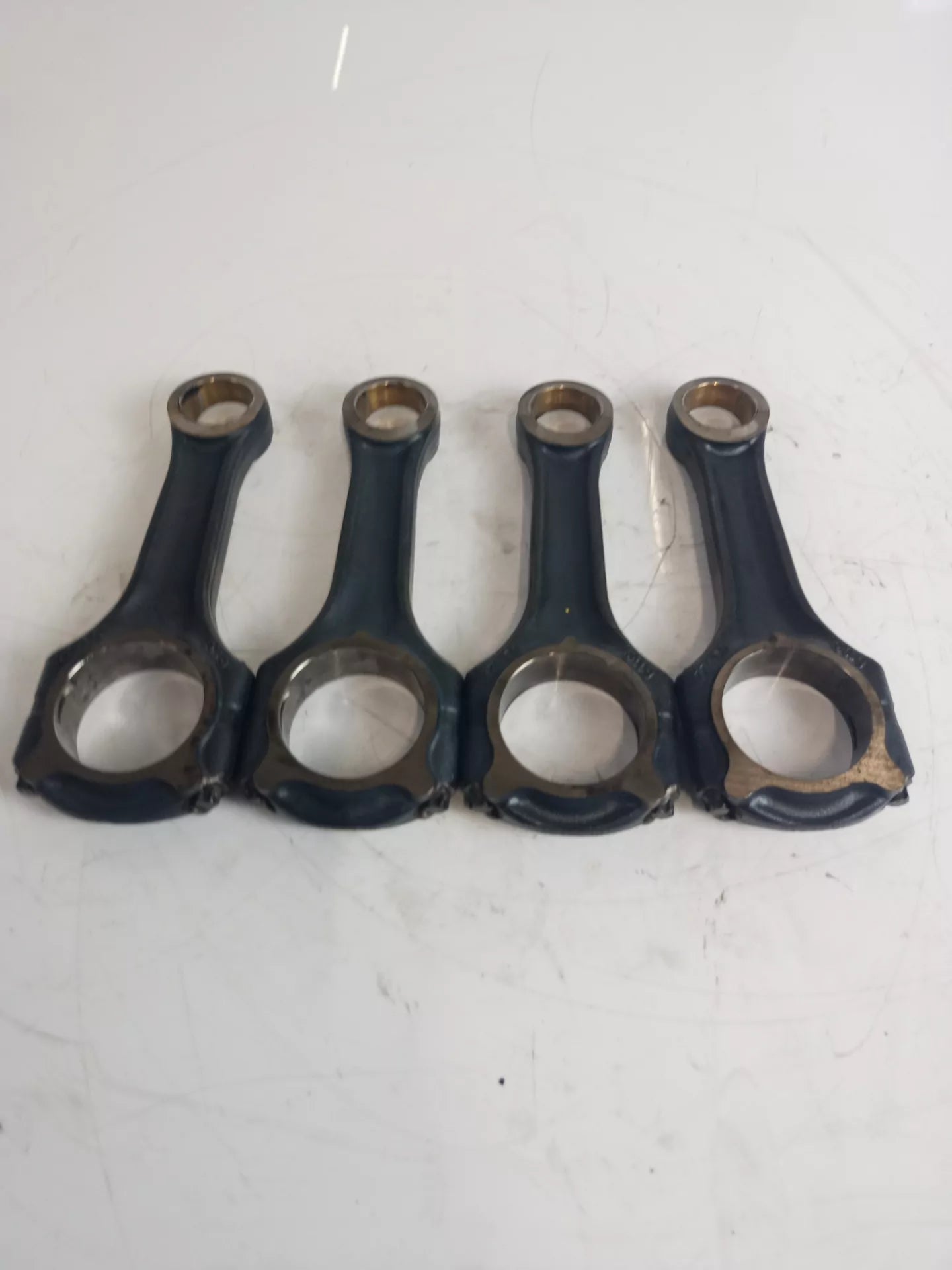 4 x biela Mercedes-Benz Sprinter 2.2 CDI OM611.981 611.981 A6110300520