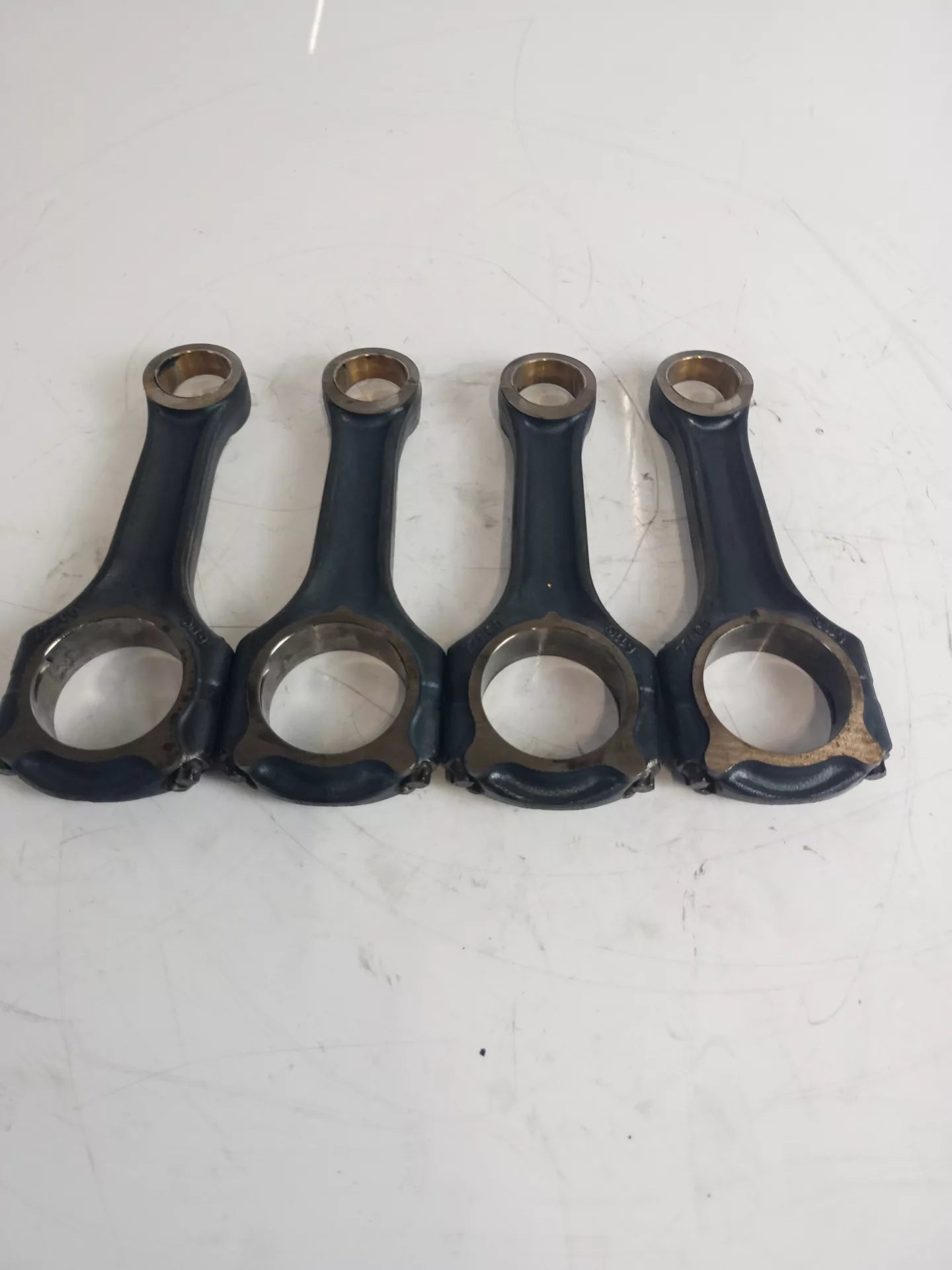 4 x biela Mercedes-Benz Sprinter 2.2 CDI OM611.981 611.981 A6110300520