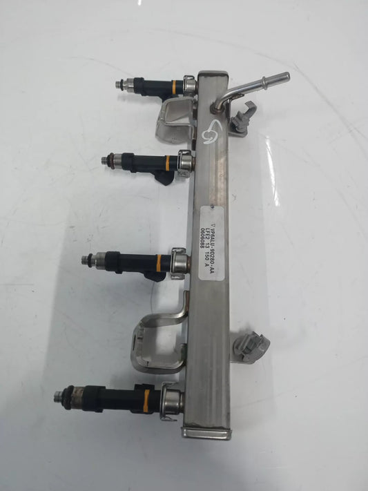 Riel inyector Mazda MX-5 III MK3 NC 2.0 gasolina LF LFG7