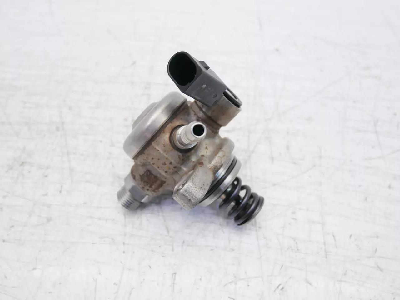 Bomba de combustible Volkswagen 1,0 TSI DKL DKLA 04E127027N