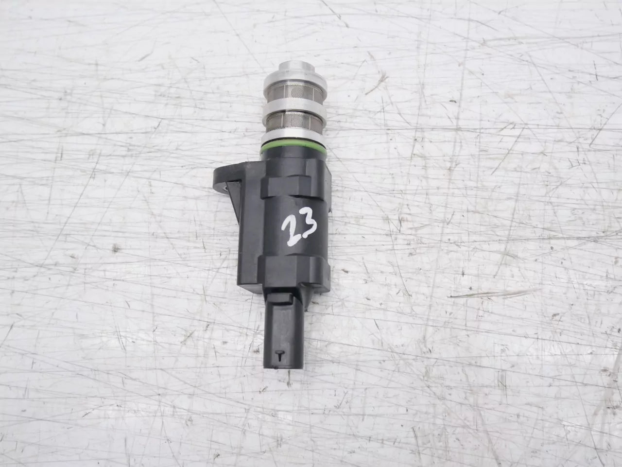 Sensor BMW 3,0 750d 750 Ld B57D30C B57 B57S 8639993