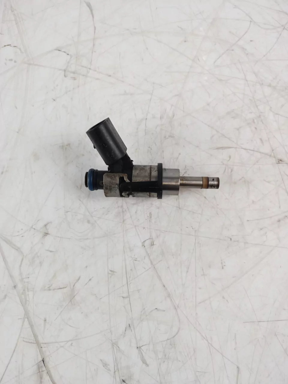 Boquilla de inyección Audi A4 B7 2.0 TFSI gasolina BWT 06D133030D