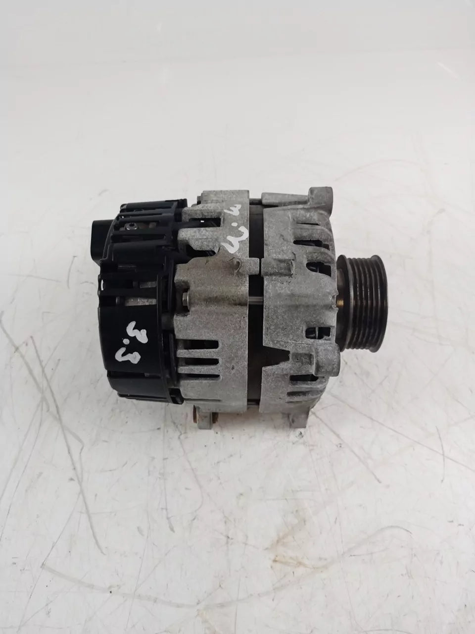 Alternador Audi A4 B9 A5 Q5 2.0 35 TDI DTNA DTN 04L903018A