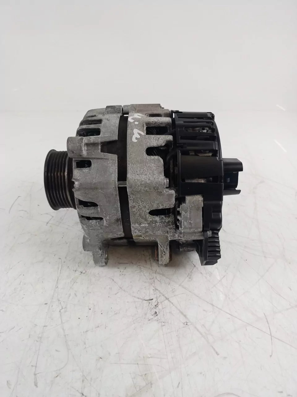 Alternador Audi A4 B9 A5 Q5 2.0 35 TDI DTNA DTN 04L903018A