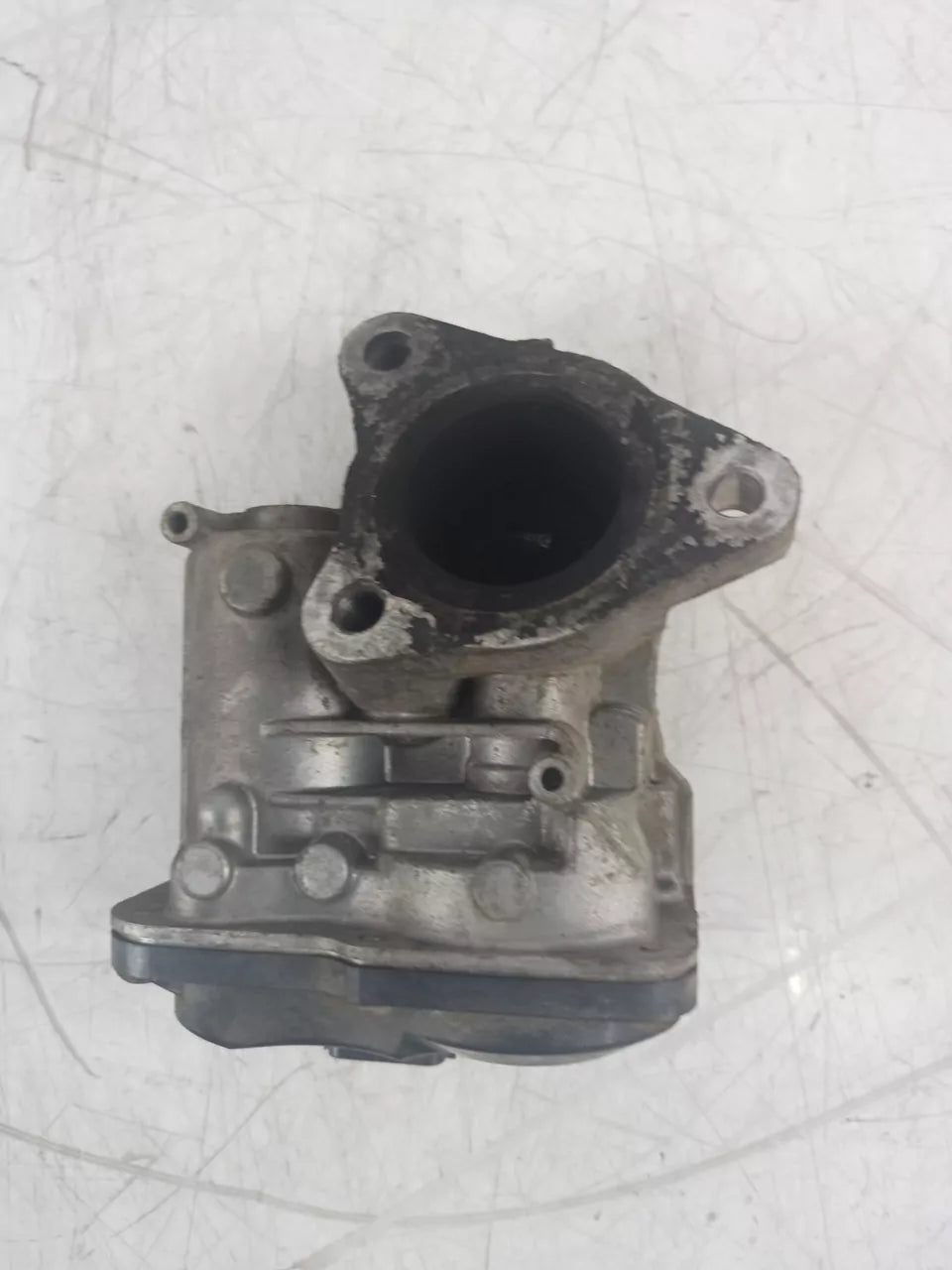 Válvula EGR Mercedes-Benz 1.5 CDI K9K608 OM607.951 H8201143495