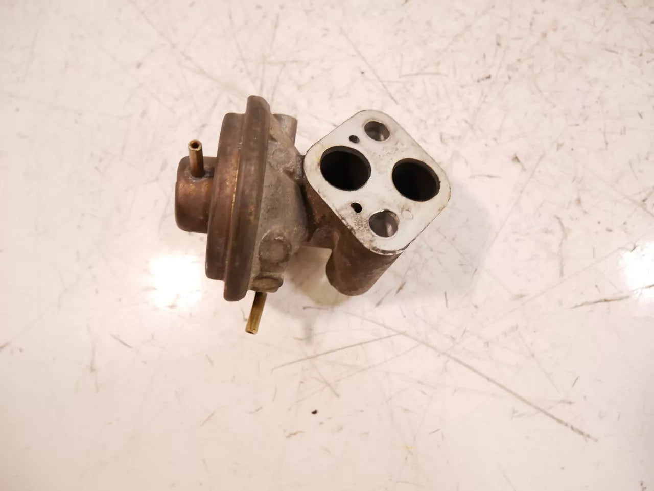 Válvula EGR Mitsubishi 2,0 T Turbo 4G63 T MR560582