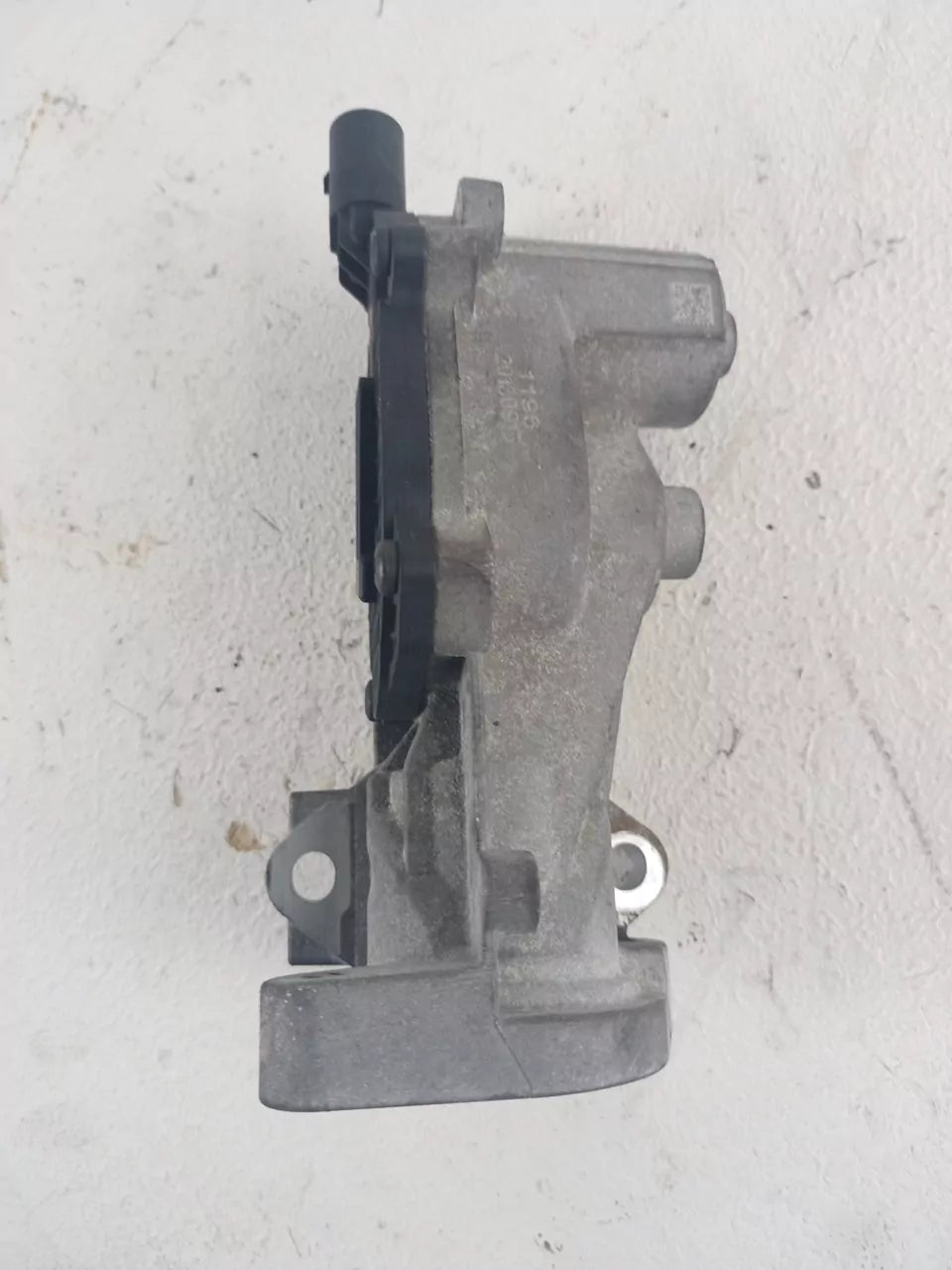 Válvula EGR Opel Astra J 1.7 CDTI A17DTF A17 LKR A17DTE 55576871