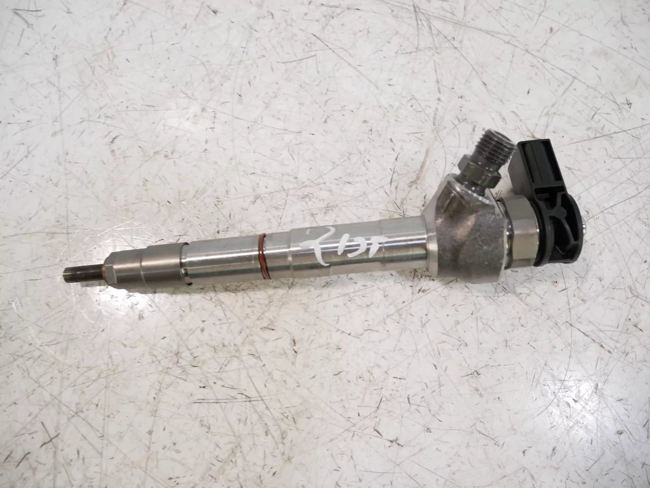 Inyector Boquilla de inyección Audi 2,0 40 TDI DTPA DTP 05L130277M