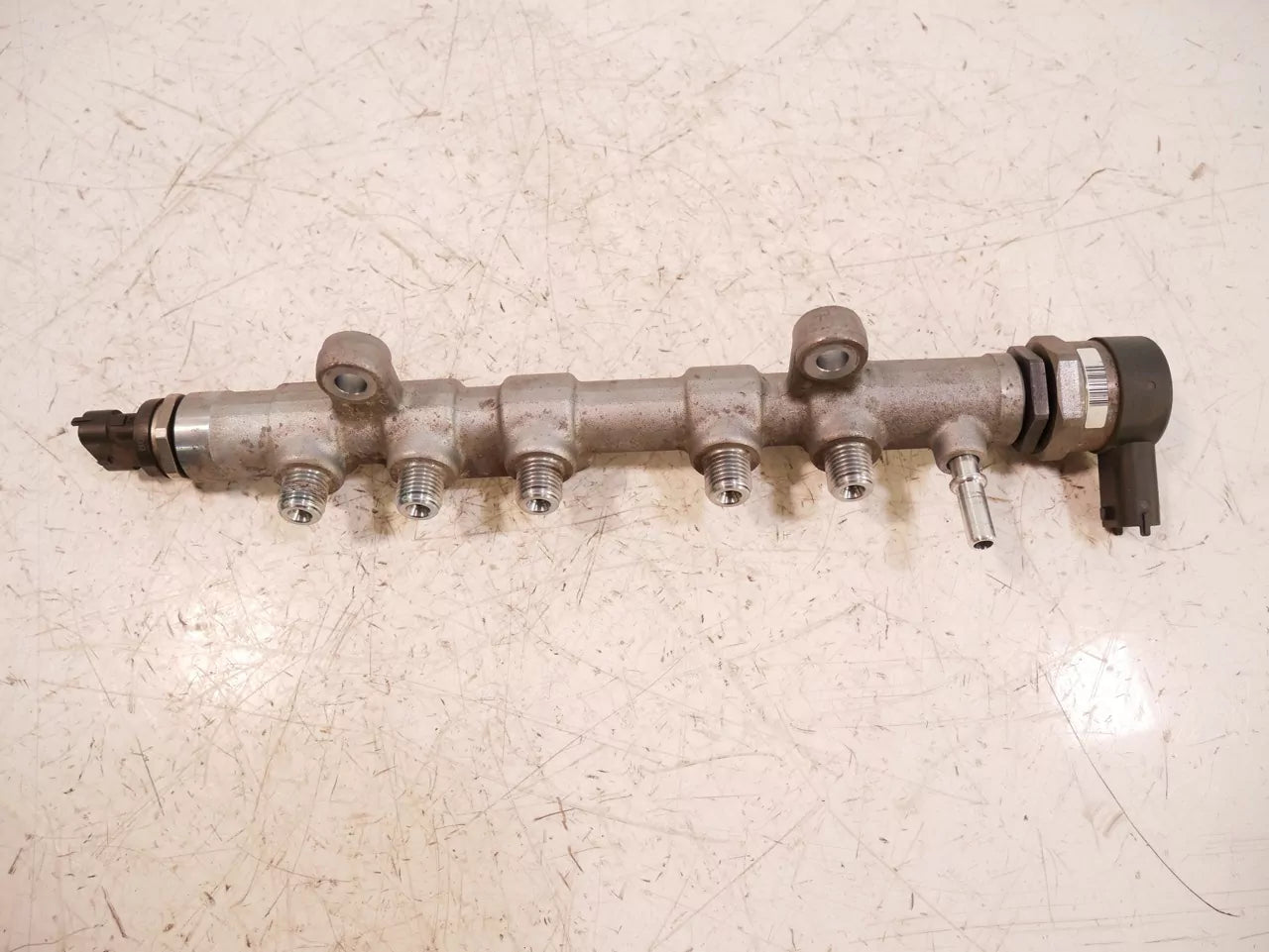 Rampa inyectora Land Rover 2,0 D 204DTD G4D3-9D280-AA